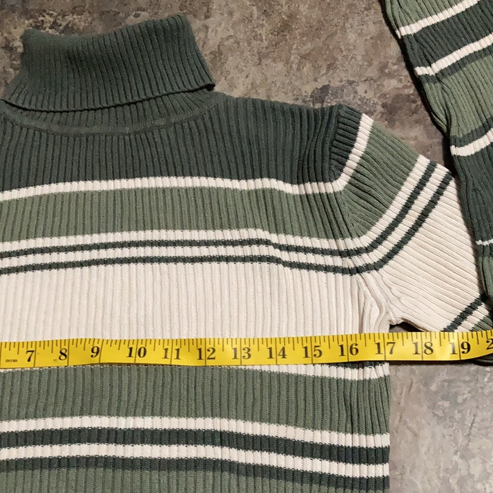 Sonoma - Women’s Turtleneck Sweater (S) - Picture 3 of 7